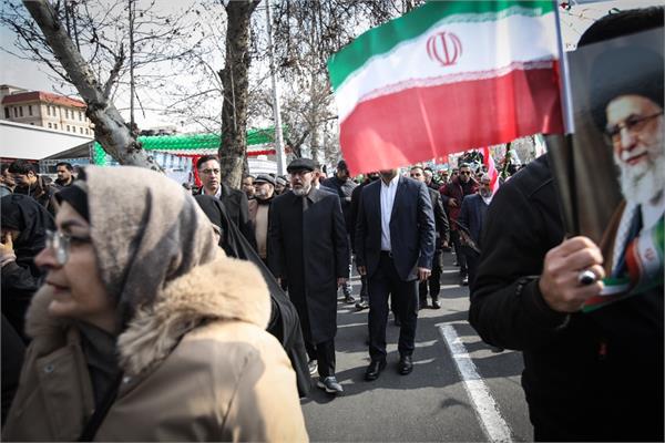 حضور رئیس بنیاد مستضعفان در راهپیمایی یوم الله 22 بهمن 14