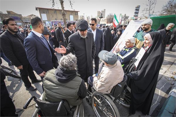 حضور رئیس بنیاد مستضعفان در راهپیمایی یوم الله 22 بهمن 8