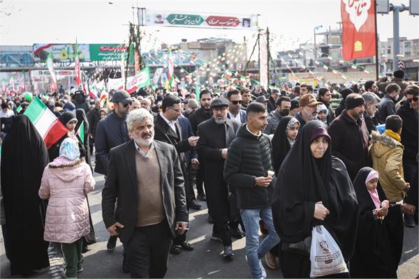 حضور رئیس بنیاد مستضعفان در راهپیمایی یوم الله 22 بهمن 16